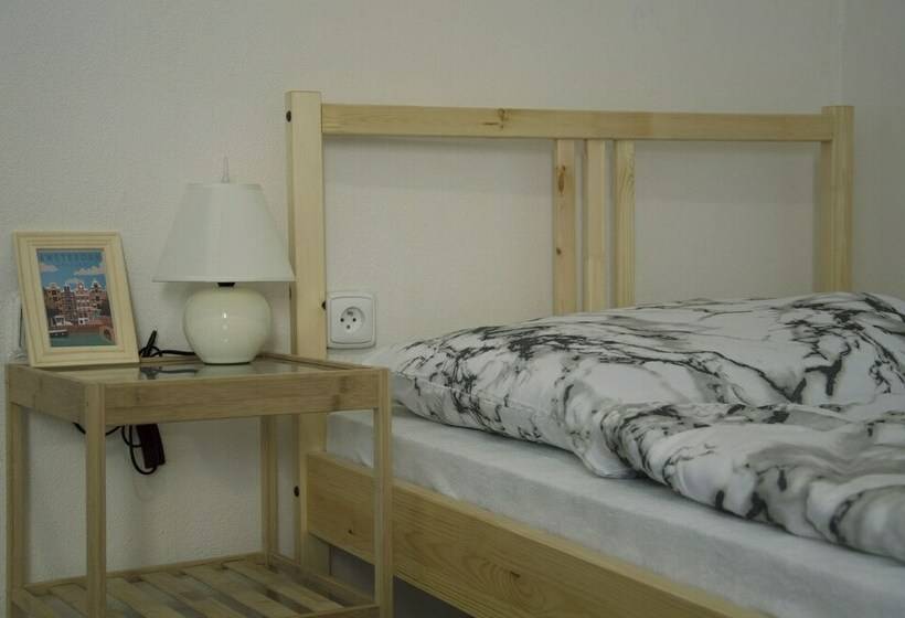 エコノミートリプルルーム, Red Point