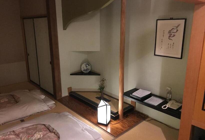 חדר סטנדרט, Kazen No Sho