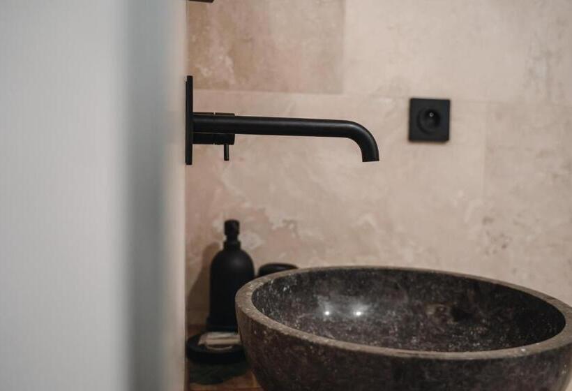 جناح دوبلكس, Domaine De Pelican