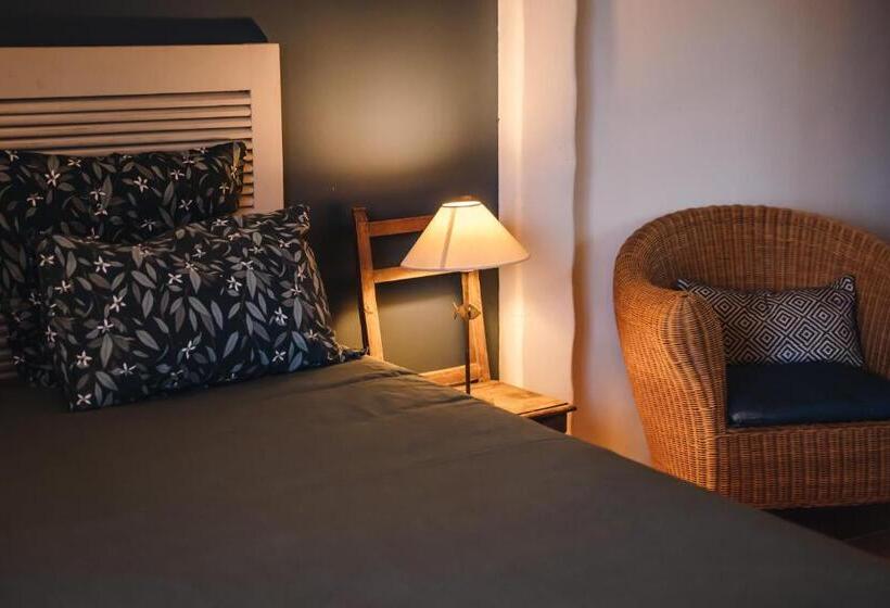 إستوديو قياسى, Domaine De Pelican