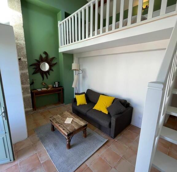 جناح دوبلكس, Domaine De Pelican