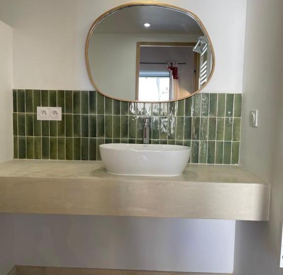 إستوديو قياسى, Domaine De Pelican