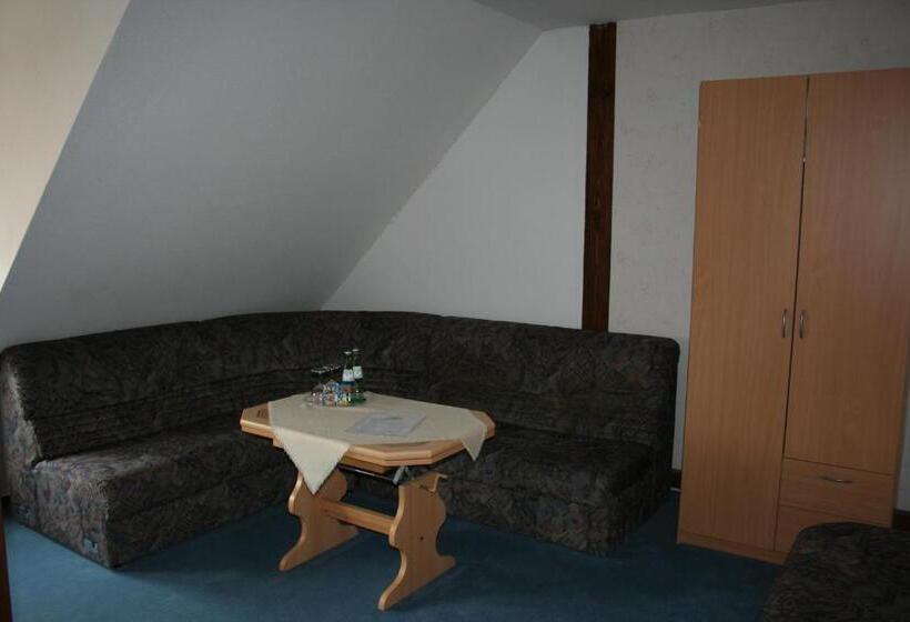 חדר משפחתי, Gasthaus & Hotel Zur Linde