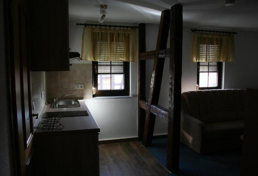 スタンダードトリプルルーム, Gasthaus & Hotel Zur Linde