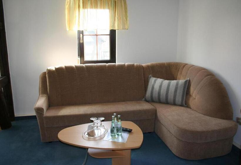 Номер Стандарт Трехместный, Gasthaus & Hotel Zur Linde