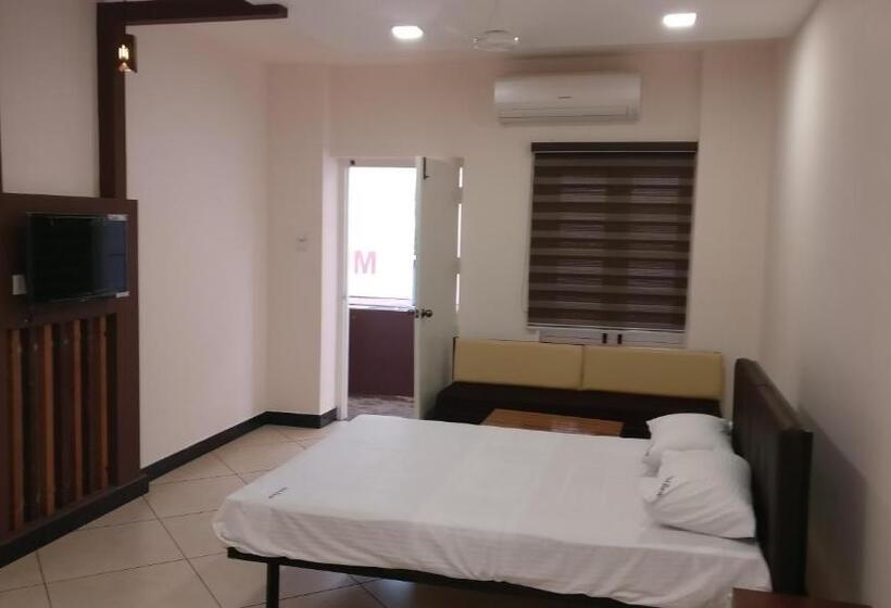 اتاق اکونومی, Ashok Bhavan