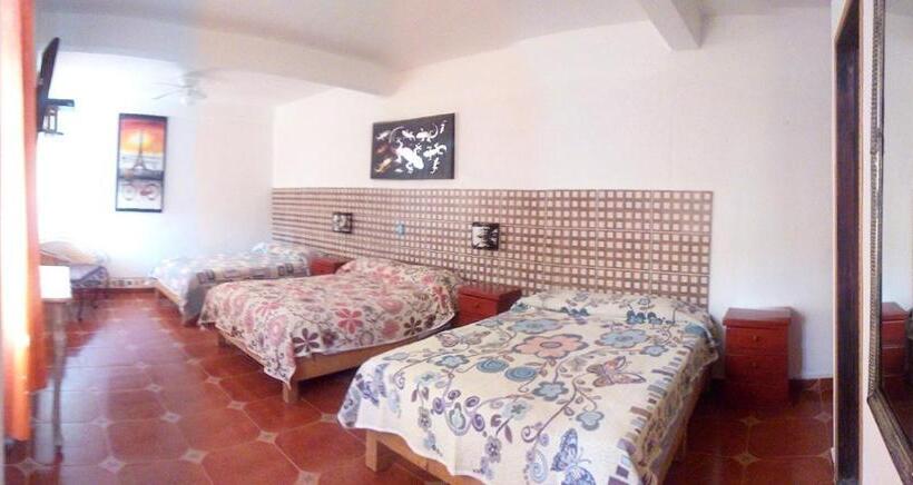 غرفة قياسية ثلاثية, Hacienda San Miguel