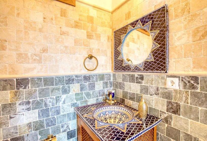 スタンダードルーム, Kirazli Sultan Konak