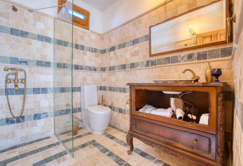 キングサイズベッドのスタンダードルーム, Kirazli Sultan Konak