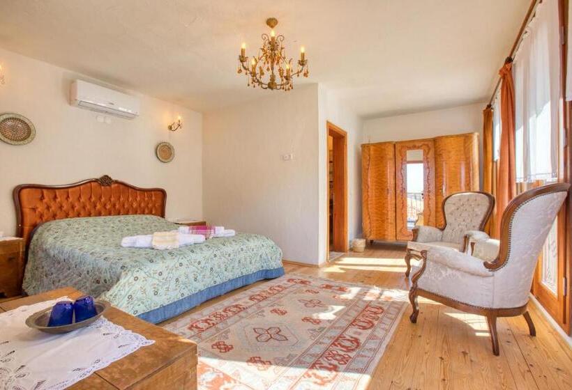 キングサイズベッドのスタンダードルーム, Kirazli Sultan Konak