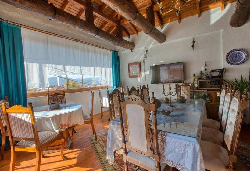 キングサイズベッドのスタンダードルーム, Kirazli Sultan Konak