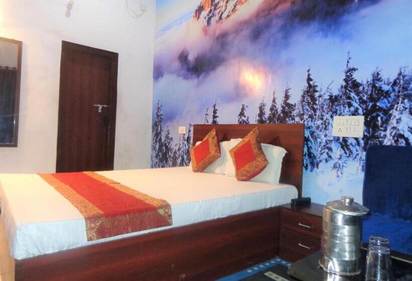 キングサイズベッドのデラックスルーム, Luxmi