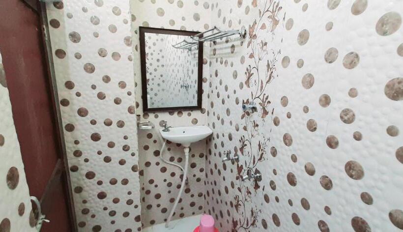 スタンダードルーム, Luxmi