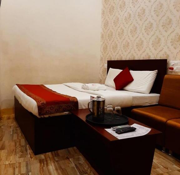 キングサイズベッドのデラックスルーム, Luxmi