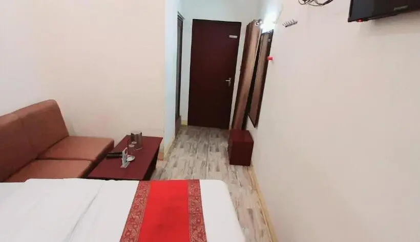 اتاق لوکس با تخت بزرگ, Luxmi