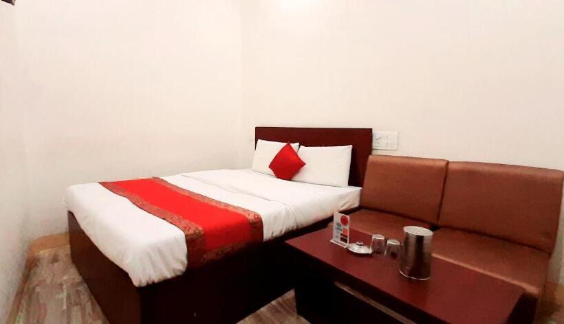 キングサイズベッドのデラックスルーム, Luxmi