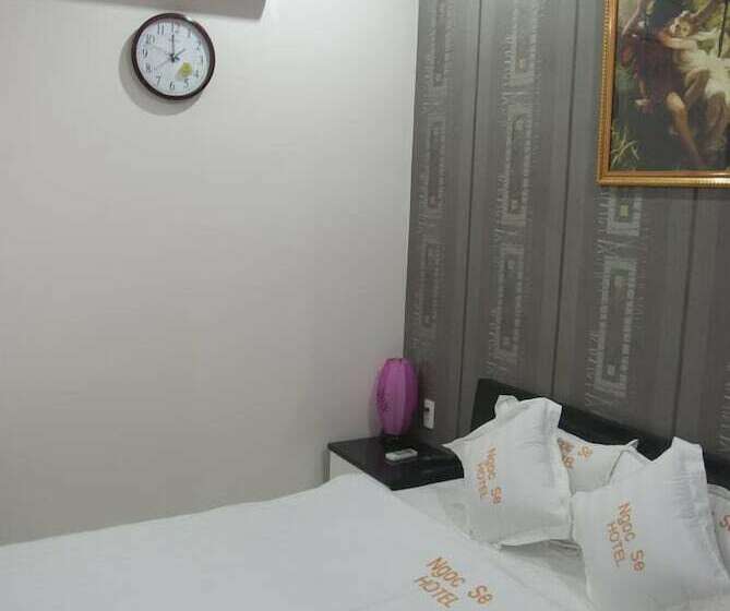 اتاق استاندارد, Ngoc Se