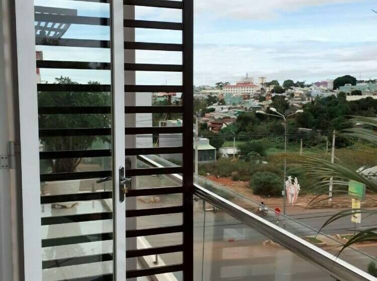 اتاق استاندارد, Ngoc Se