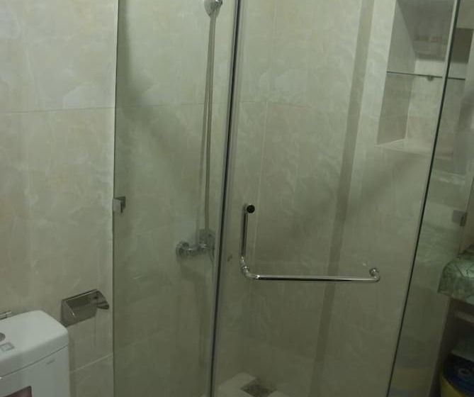 اتاق استاندارد, Ngoc Se