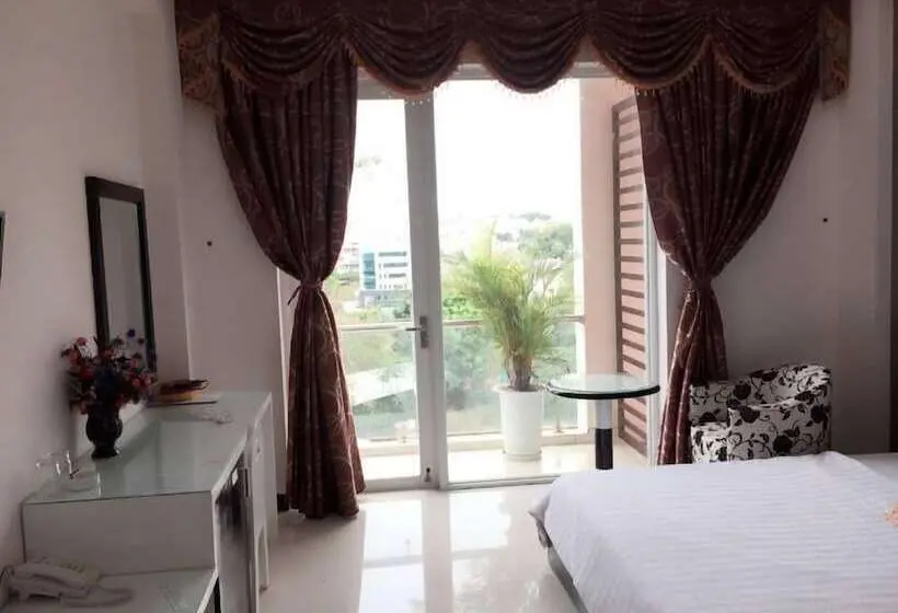 اتاق استاندارد چهار تخته, Ngoc Se
