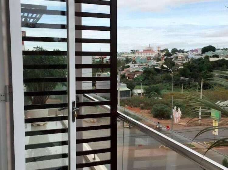 اتاق استاندارد, Ngoc Se