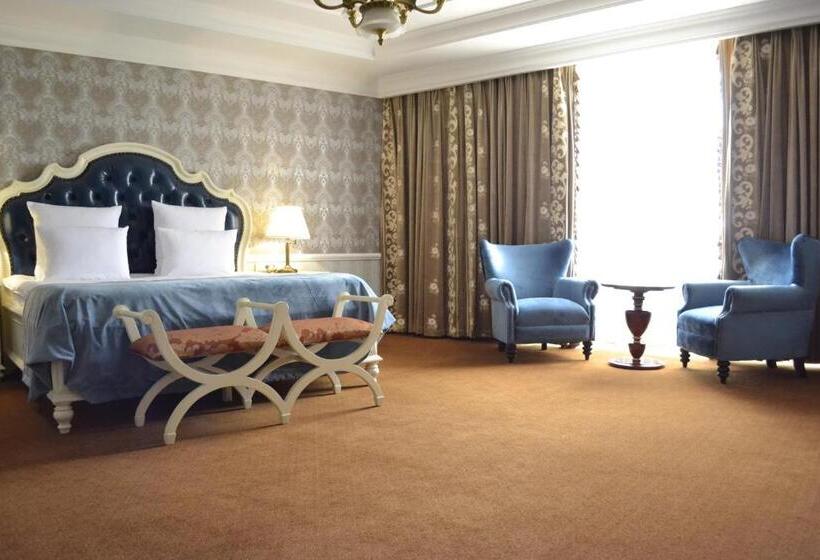 سوییت, Sultan Plaza