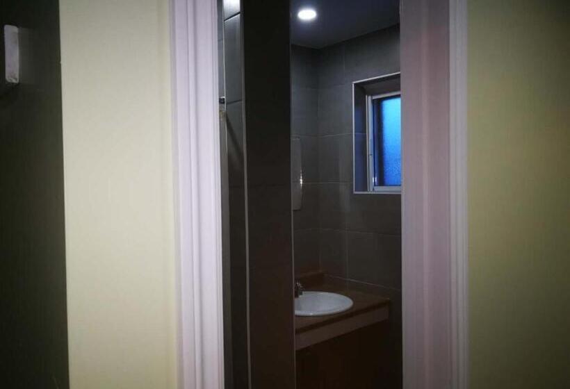 标准间, Motel Chez Nous