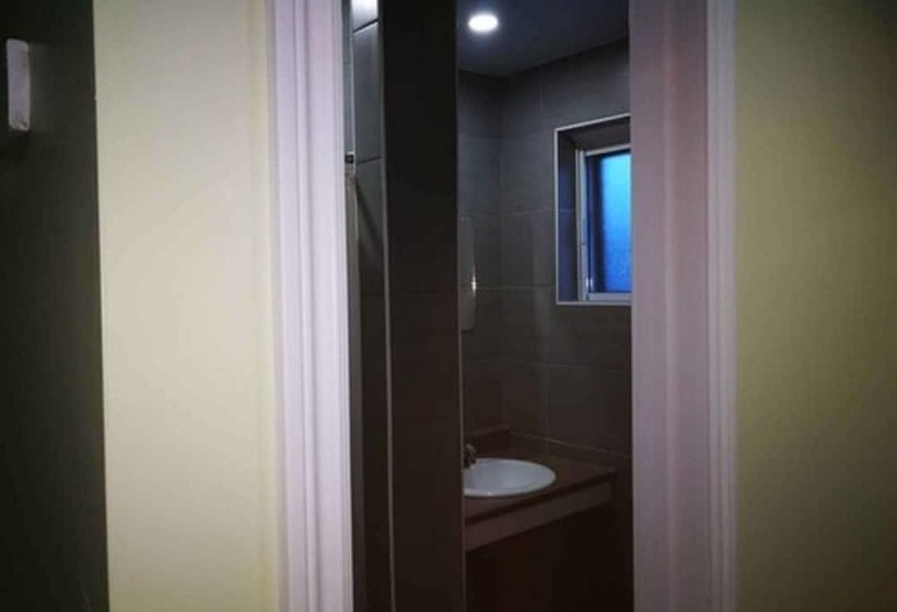 标准间, Motel Chez Nous