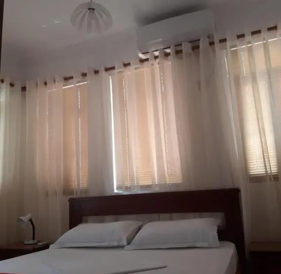 اتاق استاندارد, B&bsheshalliu