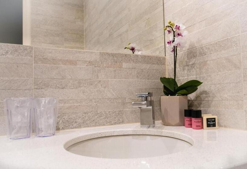 豪华房间, The Coffee House