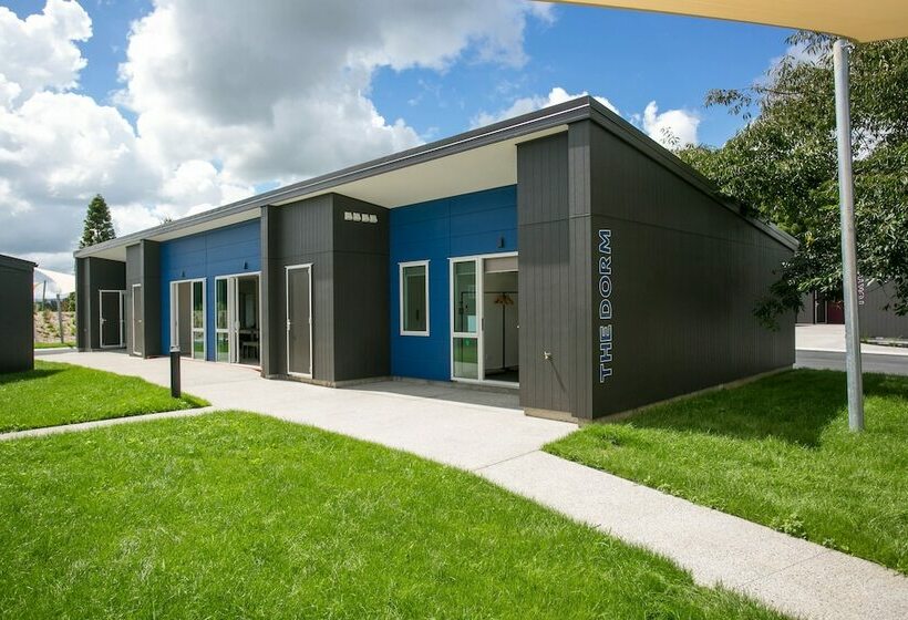 تختخواب در اتاق مشترک, Podium Lodge