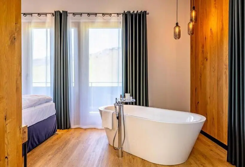 バルコニー付スイート, Boutique Hotel Pellas