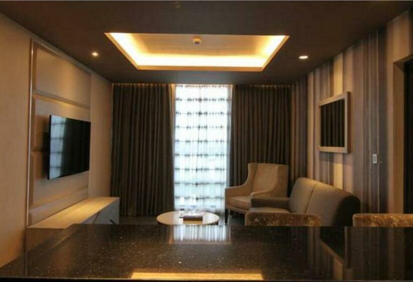 جناح إدارى, Bai Hotel Cebu