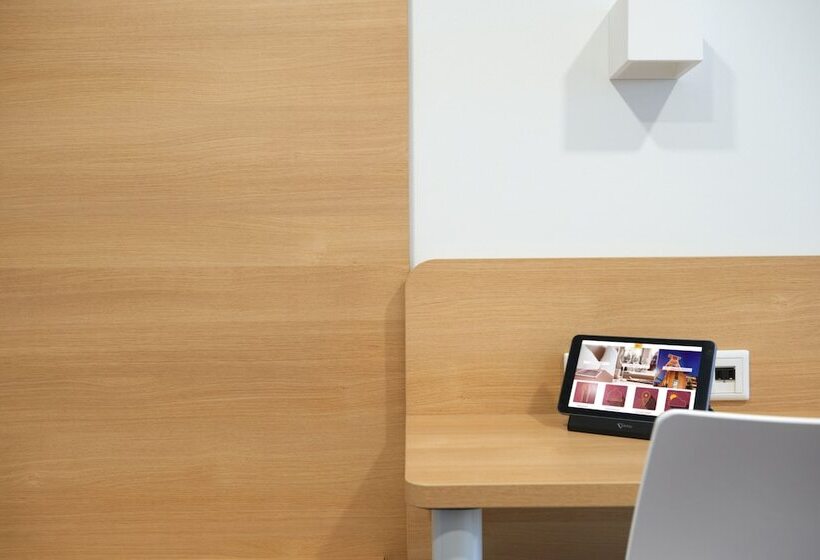 חדר יחיד בסיסי, Mcdreams Hotel Essen