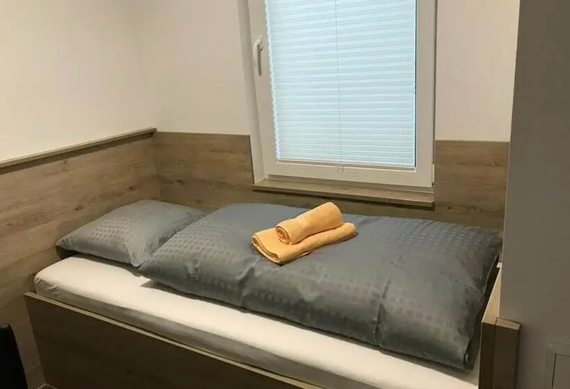 スタンダードシングルルーム, Kraftwerk Relax Motel