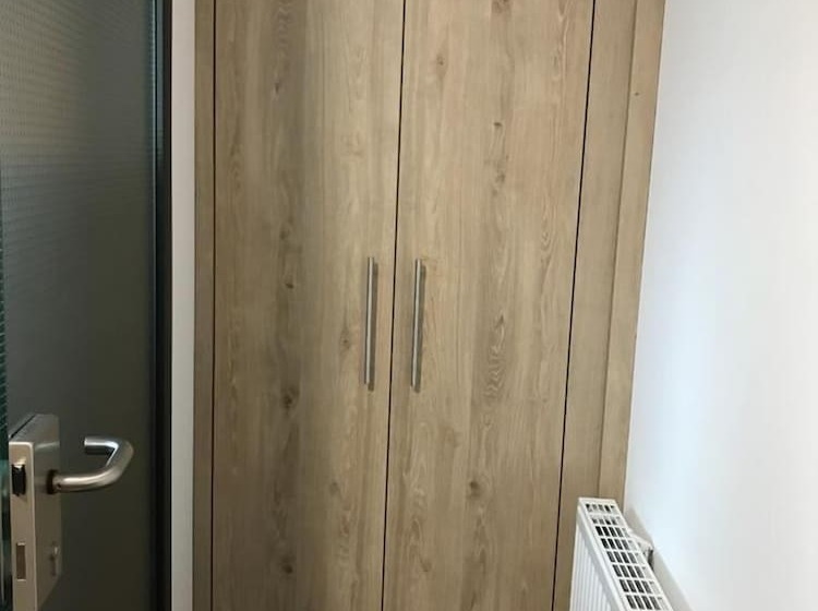 标准单人间, Kraftwerk Relax Motel