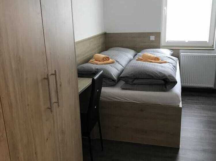 标准间, Kraftwerk Relax Motel