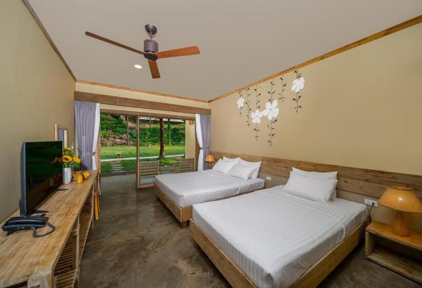 اتاق سه نفره دلوکس با چشم‌انداز باغ, Lahana Resort Phu Quoc & Spa