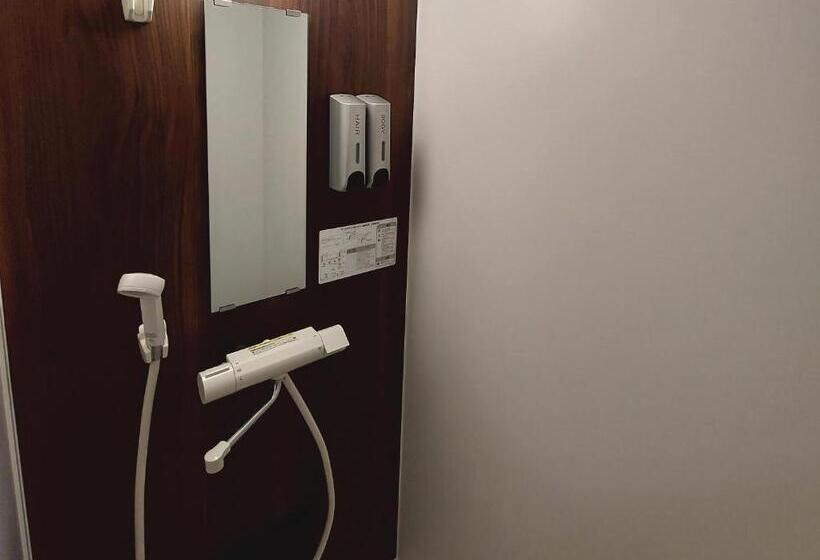 غرفة عائلية, Rokumeikan Hills