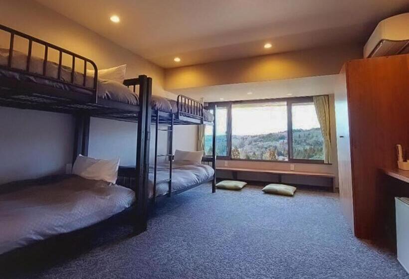 غرفة عائلية, Rokumeikan Hills