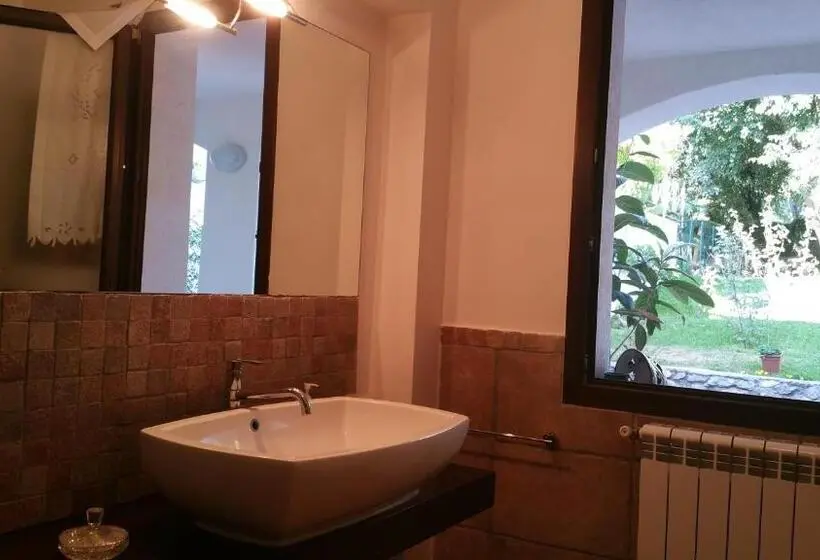 スタンダード4人部屋, B & B Villa Flora
