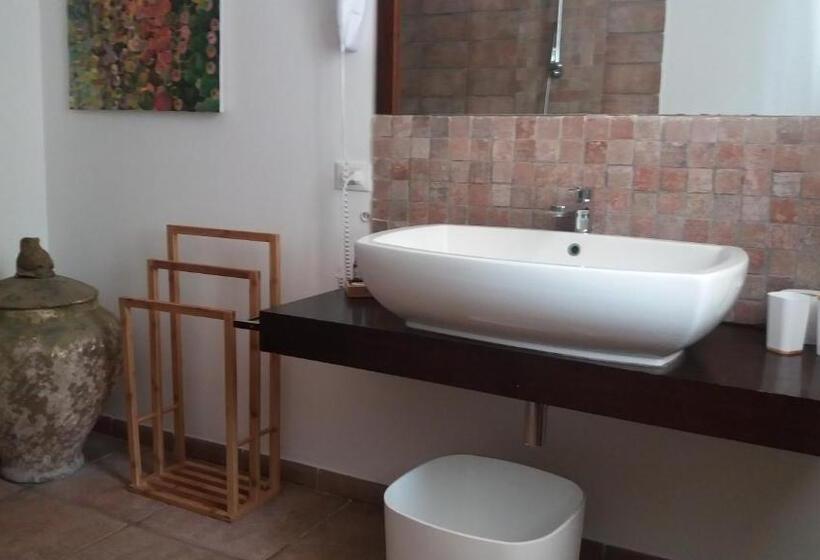 חדר סטנדרט לארבעה, B & B Villa Flora