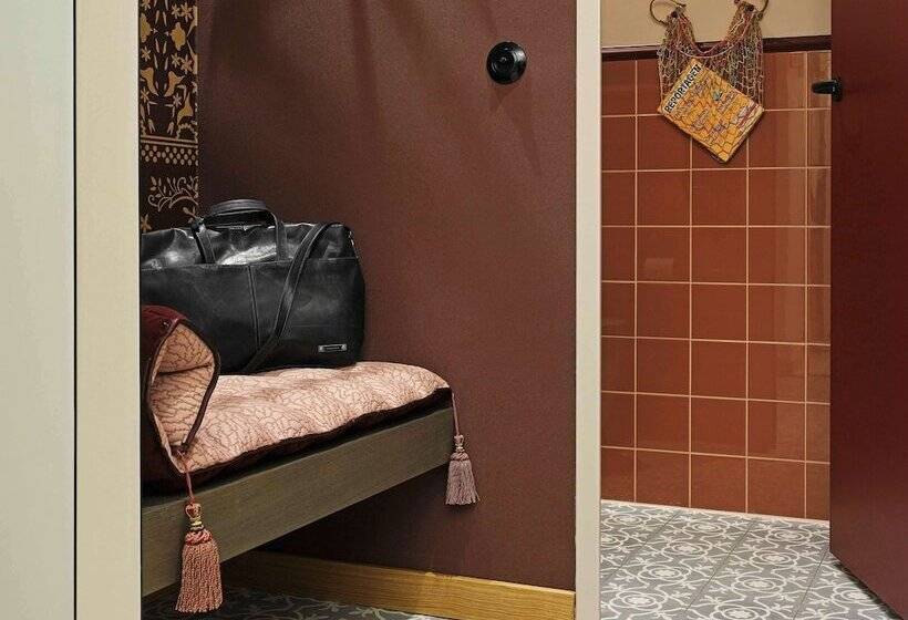 Номер Стандарт, 25hours Hotel The Royal Bavarian
