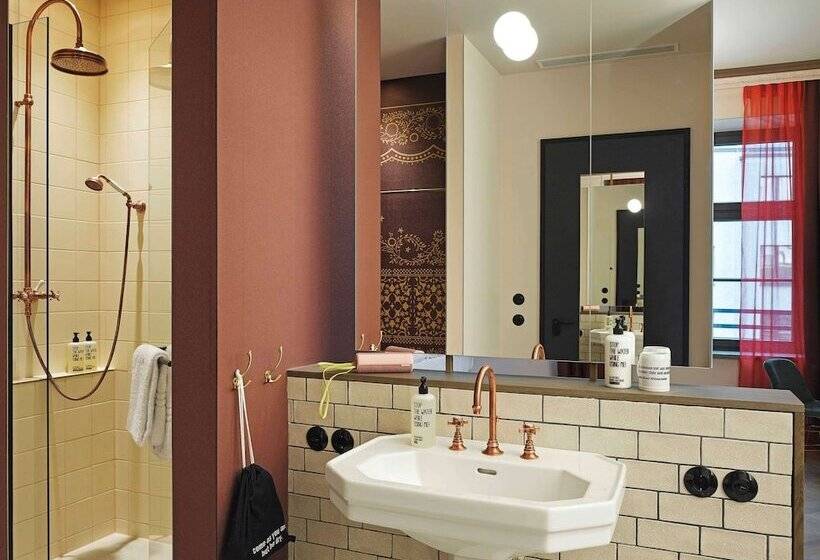 اتاق استاندارد, 25hours Hotel The Royal Bavarian