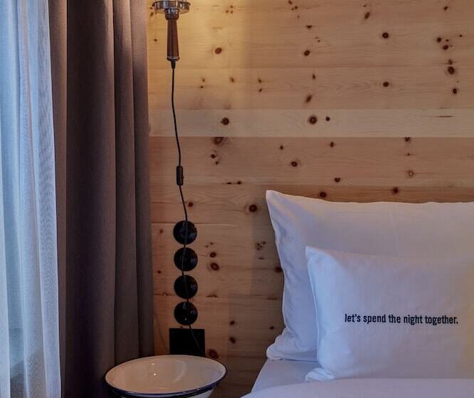 اتاق استاندارد, 25hours Hotel The Royal Bavarian