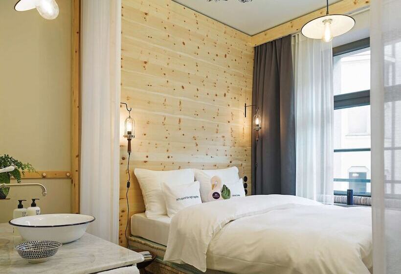 اتاق استاندارد, 25hours Hotel The Royal Bavarian