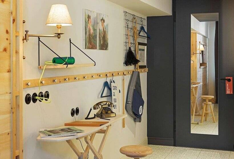 اتاق استاندارد, 25hours Hotel The Royal Bavarian