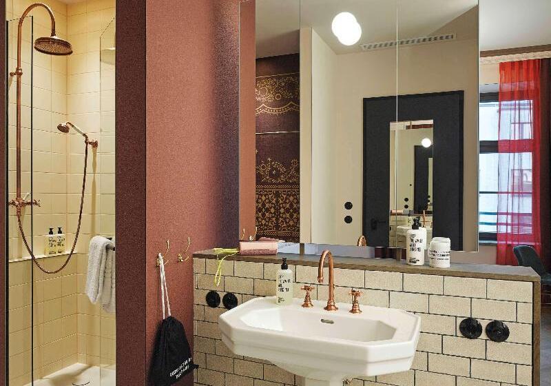 اتاق استاندارد, 25hours Hotel The Royal Bavarian