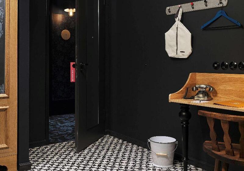 Номер Стандарт, 25hours Hotel The Royal Bavarian