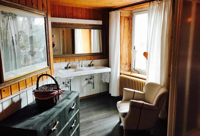 スーペリアールーム, Auberge De L Assesseur   Mont Soleil